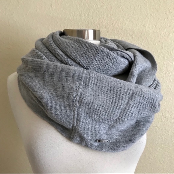 Calvin Klein Accessories - Calvin Klein Soft Gray Knit Infinity Scarf   *S9